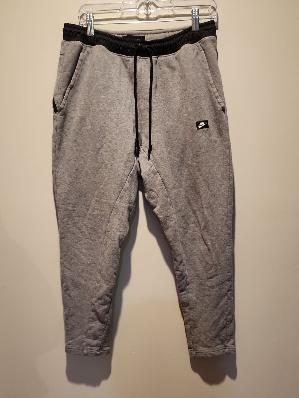 Nike Men’s Gray  Jogger Pants with Black Waistband SZ M